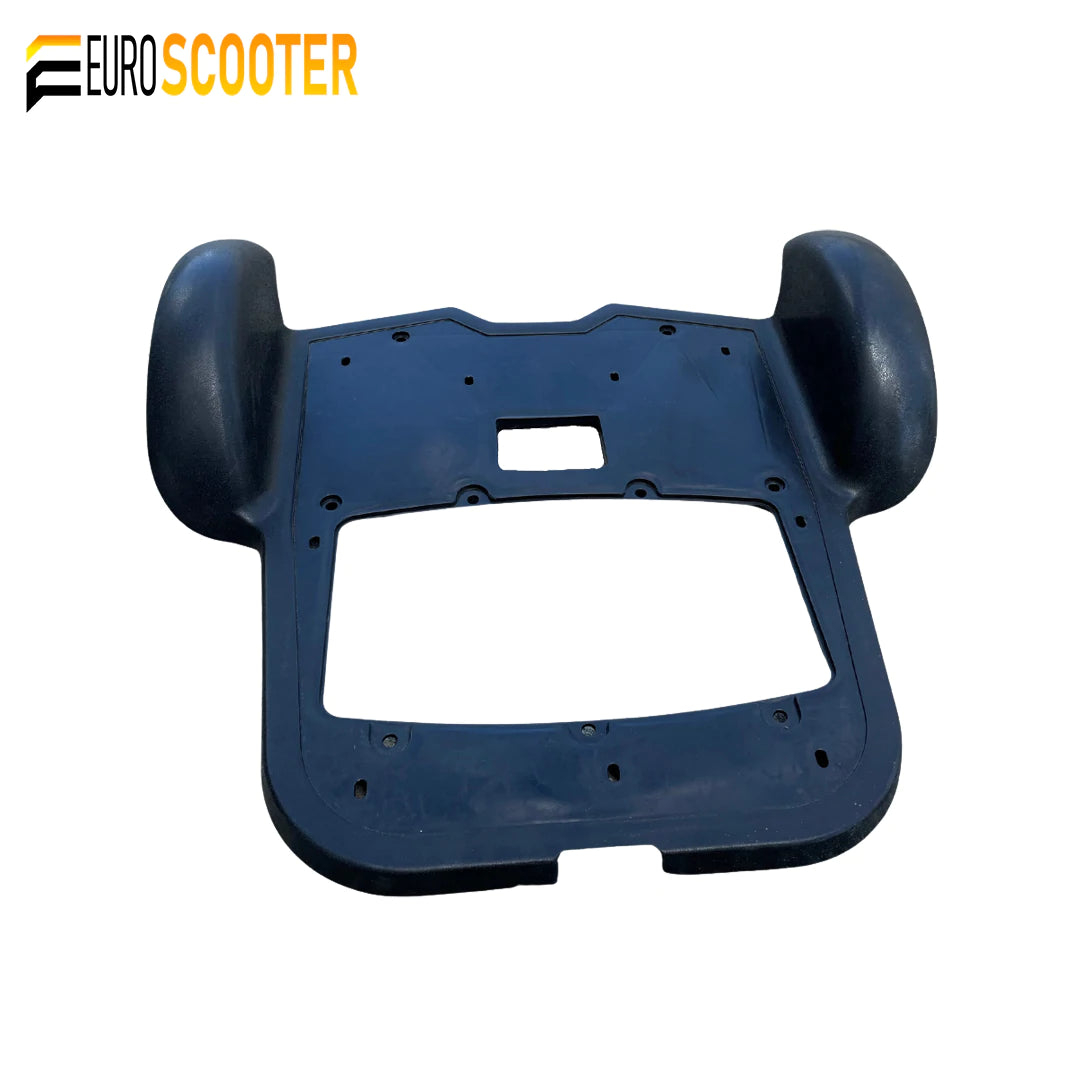 Plastic Roma scooter base with Fenders