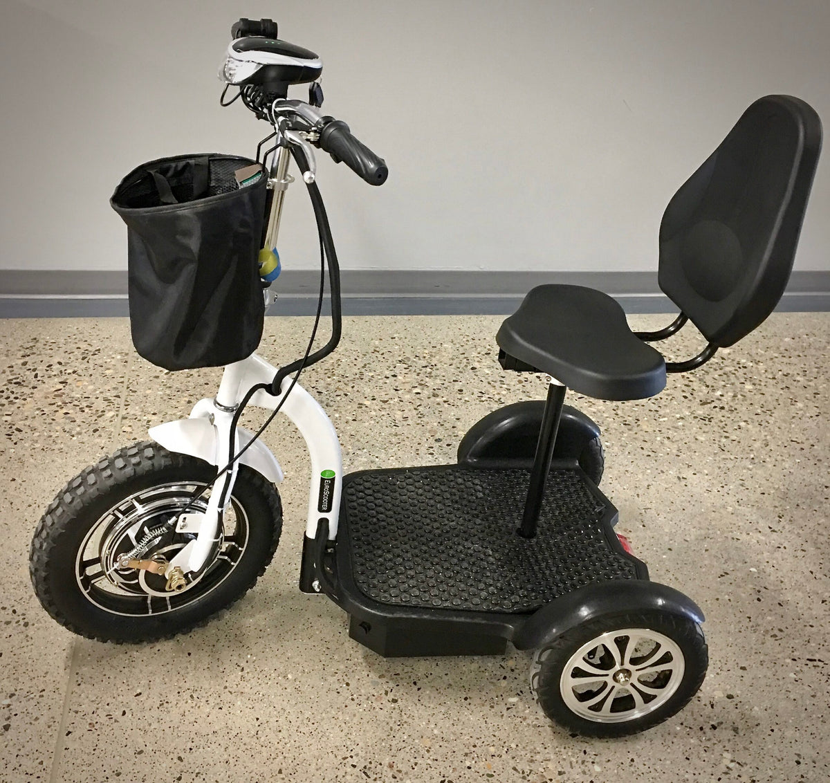Roma E Mobile Euro Scooter-2025 MODEL Free local pick up and delivery options in Minnesota & Florida  Interest Free financing available.