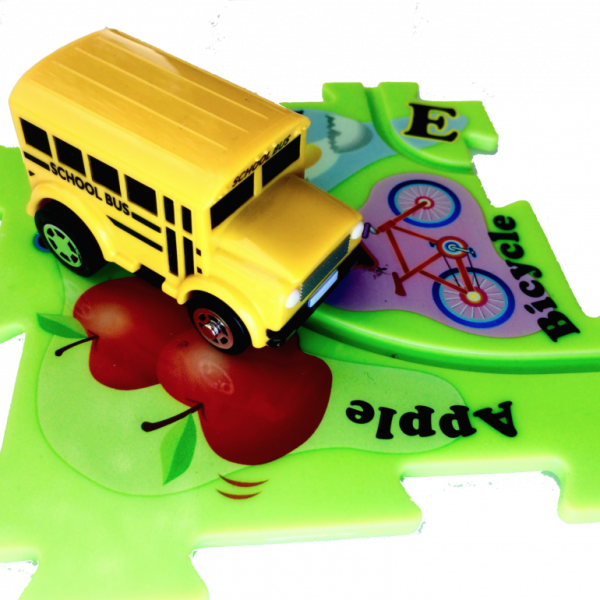 The School Bus comes with the ABC alphabet and pictures theme puzzle and accessory pieces.